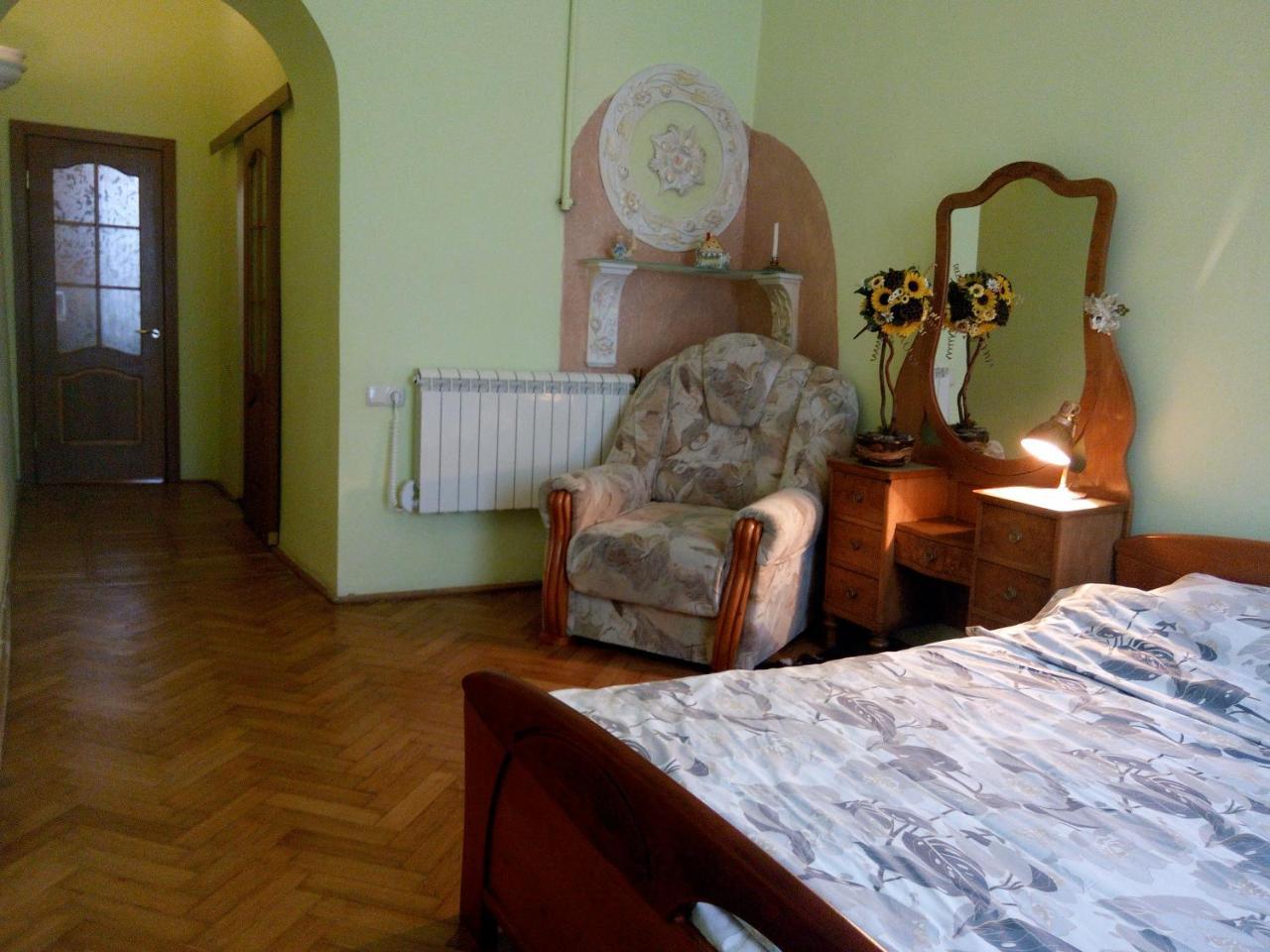 リヴィウFlat On Sheptytskykhアパートメント エクステリア 写真
